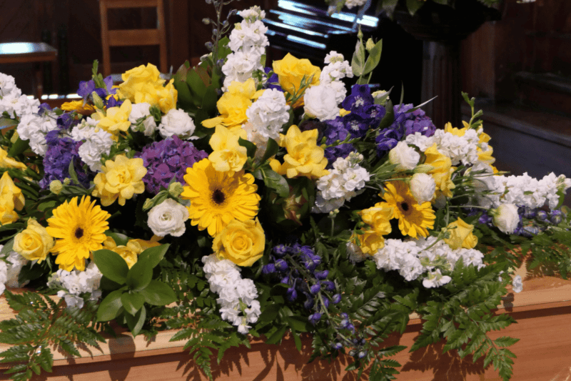 Funeral Flower Delivery Honor Memories with Thoughtful Tributes